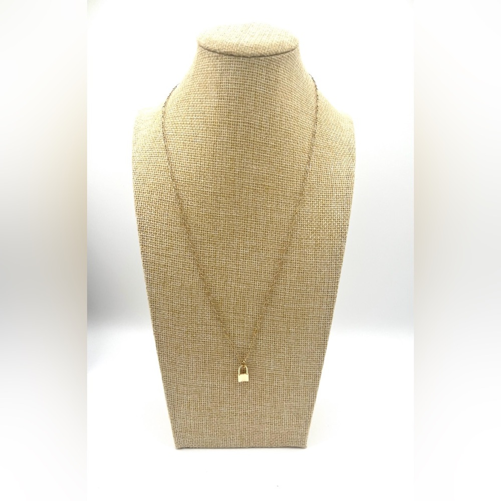 Delicate gold lock necklace